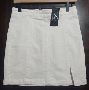 NWT Wishlist Jeans White Denim Skirt M